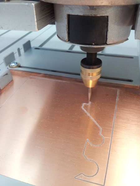 Fichier:Kicadcnc gravage.jpg