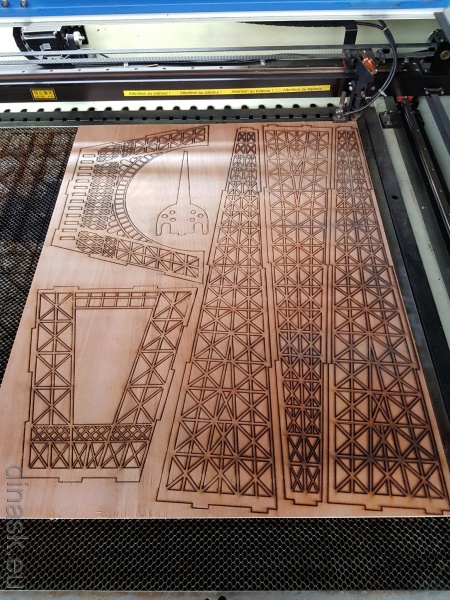 Fichier:W TourEiffel 4.jpg