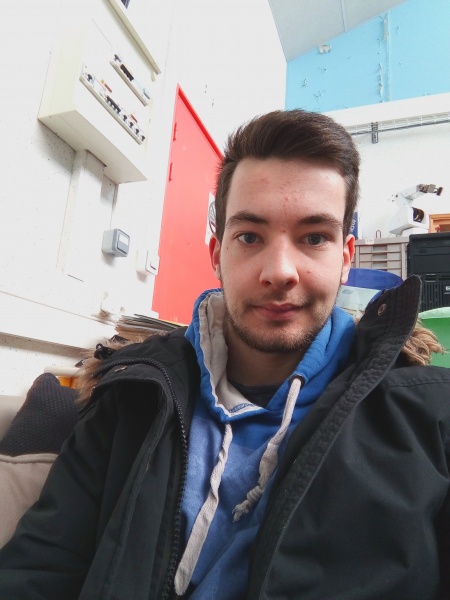 Fichier:Photo trombinoscope fablab.jpg