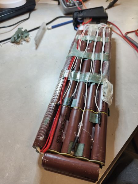 Fichier:Bloc batterie visible.jpg